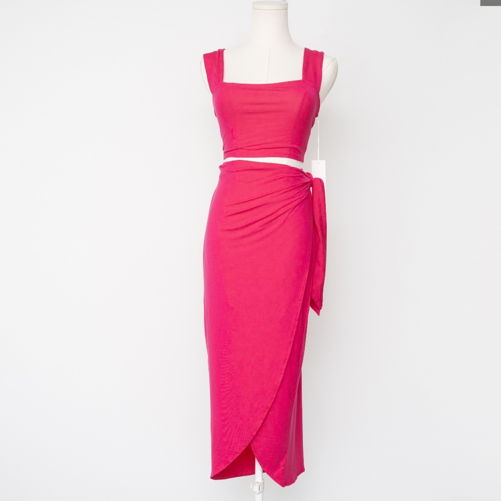 Reformation - Knit Rika Two-Piece Crop Top & Wrap Skirt Set - Picture 2 of 11